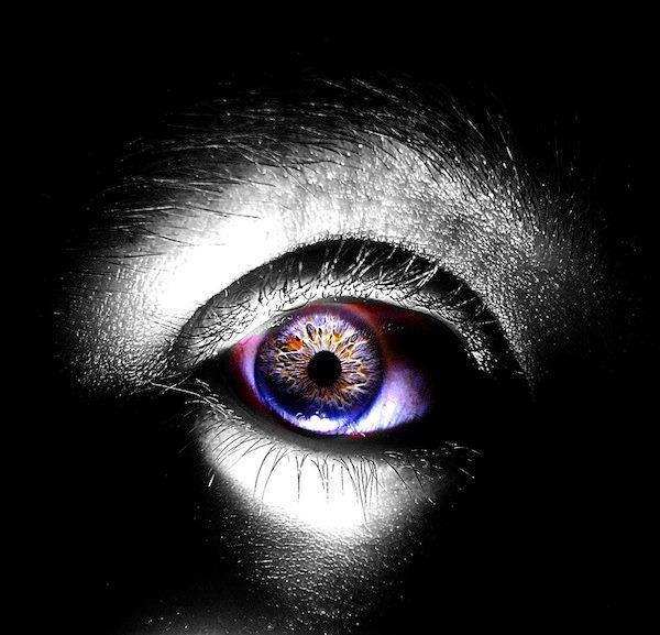 Aidons-la aussi à revitaliser, pratiquons l'humour pour l'inciter à prendre du recul, voire pour rire de ses inquiétudes. 